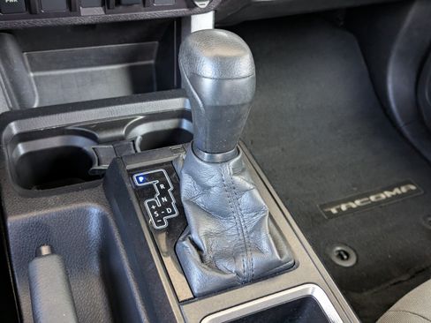 Used 2021 Toyota Tacoma SR w/ SR Convenience Package AWD/4WD image 20