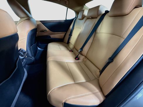 Used 2022 Lexus ES 350 w/ Premium Package FWD image 25