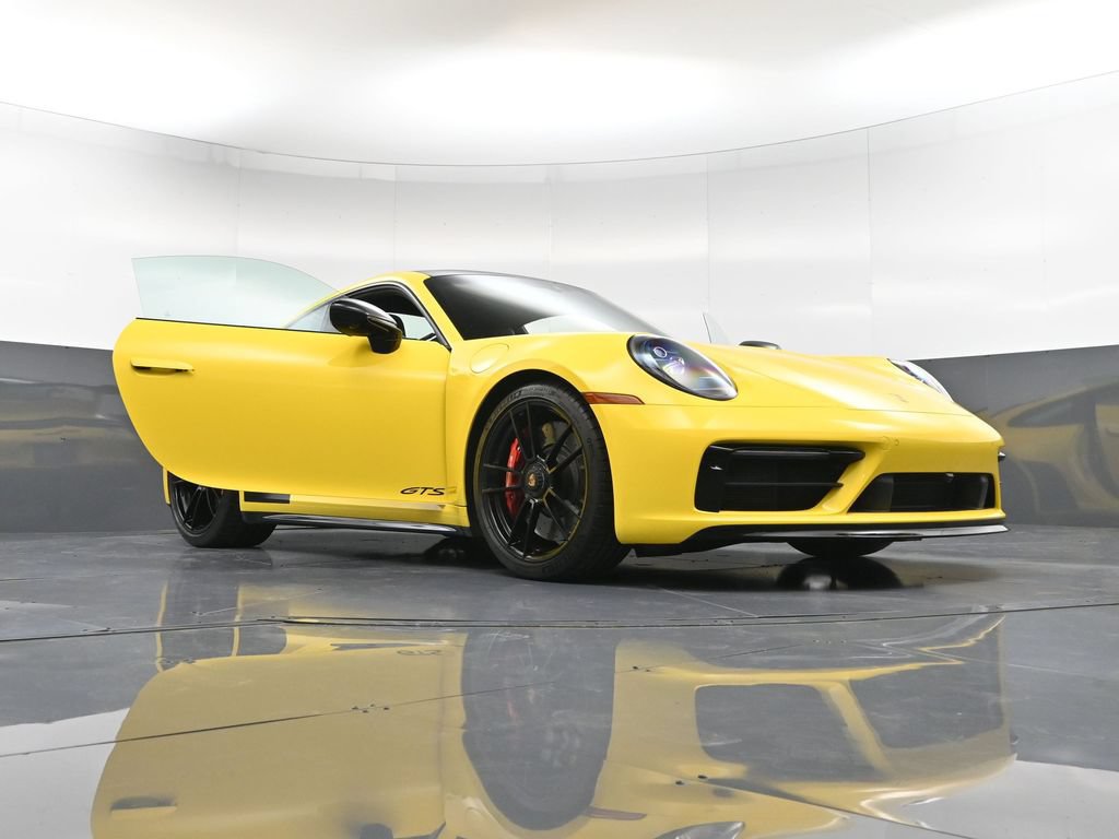 Certified 2023 Porsche 911 Carrera GTS RWD image 34