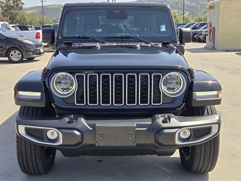 Certified 2025 Jeep Wrangler Unlimited Sahara w/ Safety Group AWD/4WD image 3