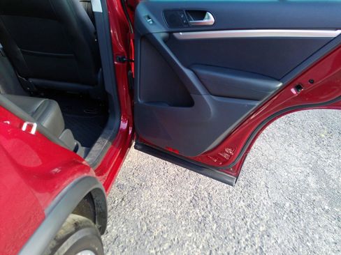 Used 2013 Volkswagen Tiguan SEL FWD image 47