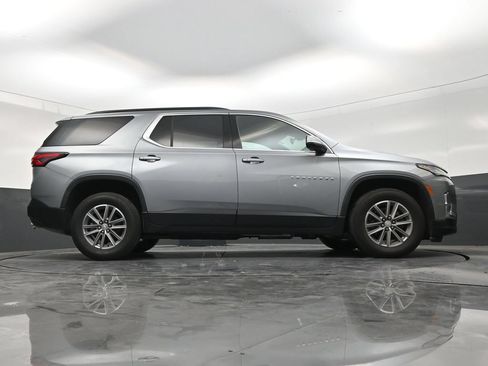 Used 2023 Chevrolet Traverse LT FWD image 25