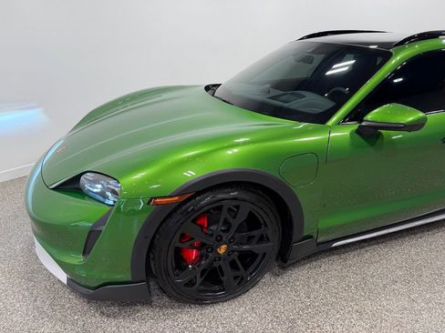 Used 2023 Porsche Taycan 4S w/ Performance Package image 6