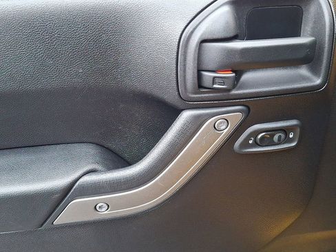 Used 2015 Jeep Wrangler Unlimited Sport w/ Quick Order Package 24S image 12