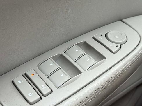 Used 2010 Cadillac DTS Luxury image 37