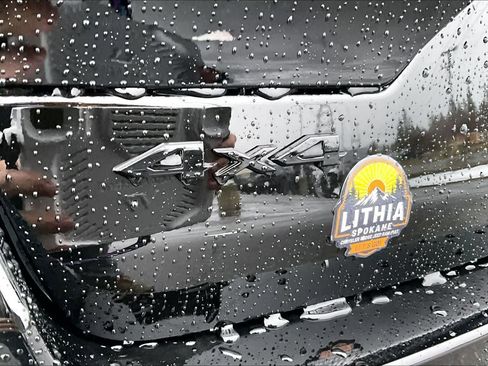 New 2025 Jeep Grand Cherokee Altitude image 7