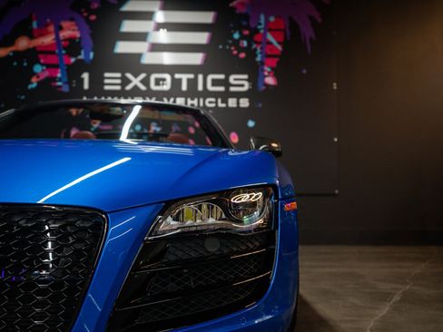 Used 2011 Audi R8 V10 image 14