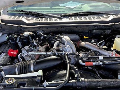 Certified 2024 Ford F350 Platinum w/ Tremor Off-Road Package image 31