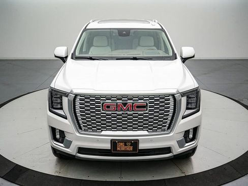 Used 2024 GMC Yukon XL Denali w/ Denali Reserve Package image 9