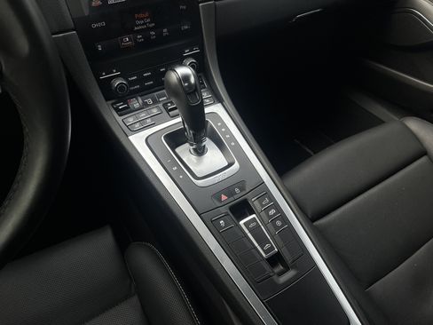 Certified 2024 Porsche 718 Boxster image 28