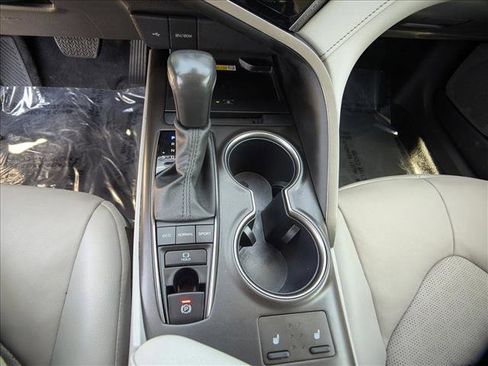 Used 2024 Toyota Camry XSE FWD image 12