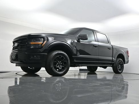 Used 2025 Ford F150 XLT w/ Equipment Group 301A Standard AWD/4WD image 46