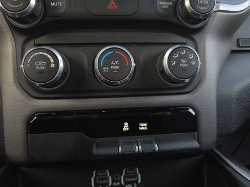 Used 2021 RAM 1500 Big Horn image 31