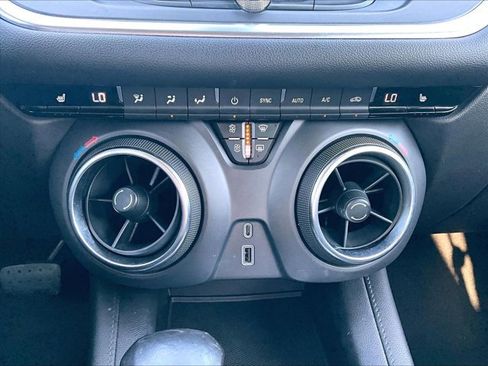 Used 2021 Chevrolet Blazer LT w/ Sound & Technology Package image 23