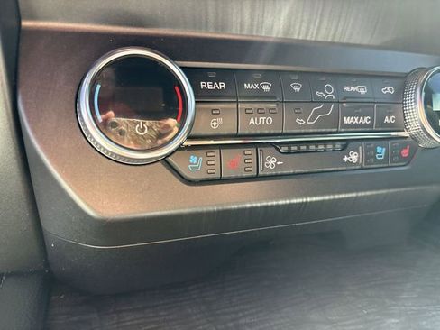 Used 2019 Ford Expedition Limited AWD/4WD image 34