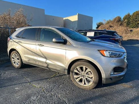 Used 2024 Ford Edge Titanium image 10