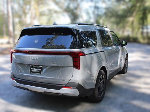 New 2026 Kia Carnival EX image 16