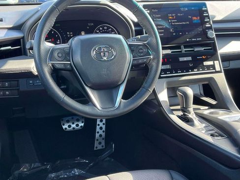 Used 2021 Toyota Avalon XSE image 2