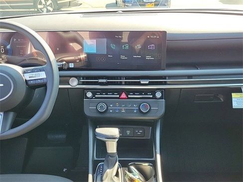 Used 2025 Hyundai Santa Cruz SE image 16