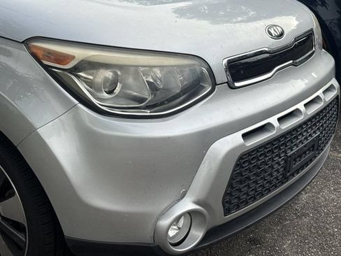 Used 2015 Kia Soul ! FWD image 8