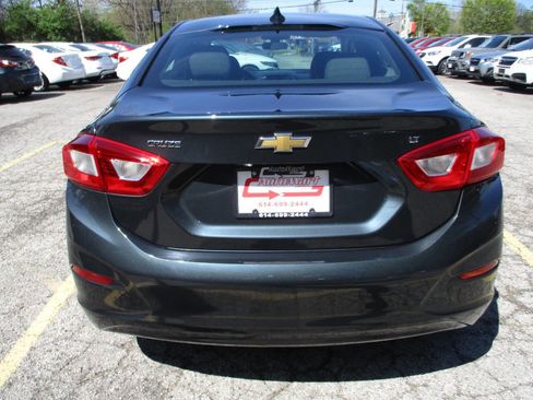 Used 2017 Chevrolet Cruze LT image 17