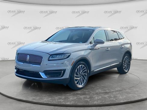 Used 2019 Lincoln Nautilus Reserve AWD/4WD image 3