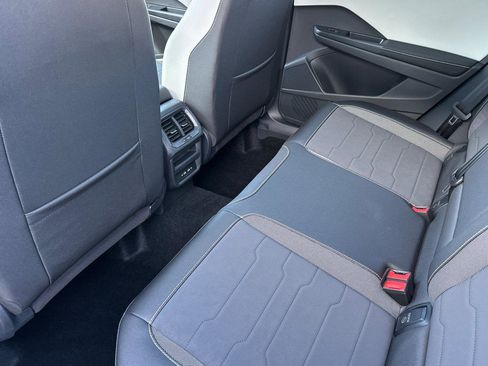 New 2026 Volkswagen Taos SE image 11