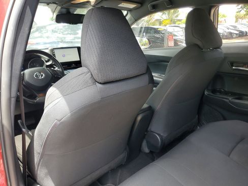 Used 2018 Toyota C-HR XLE image 11