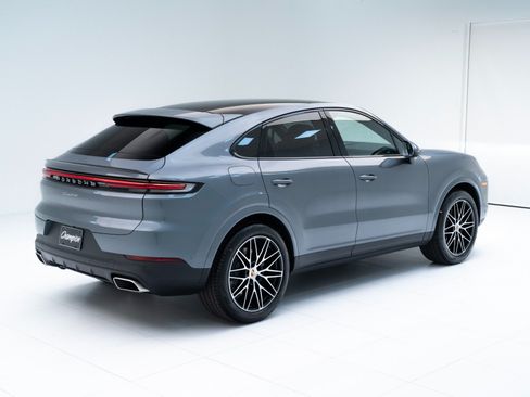 Certified 2026 Porsche Cayenne GTS AWD/4WD image 9