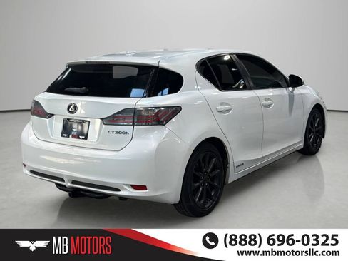 Used 2011 Lexus CT 200h Premium w/ Premium Audio Pkg FWD image 4