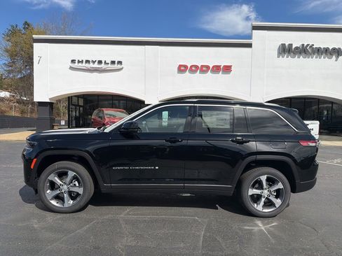 New 2026 Jeep Grand Cherokee Limited AWD/4WD image 4