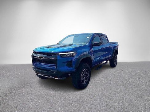 Used 2024 Chevrolet Colorado ZR2 w/ Technology Package AWD/4WD image 11