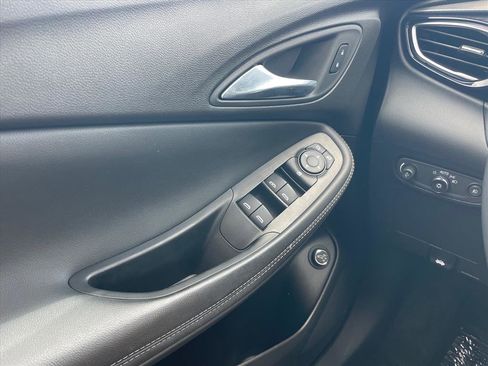 Used 2022 Buick Encore GX Select w/ Experience Buick Package image 19