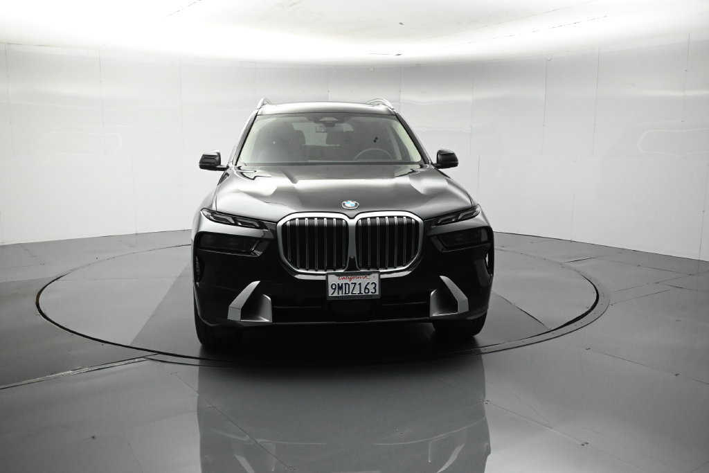 Used 2024 BMW X7 xDrive40i w/ Premium Package AWD/4WD image 4