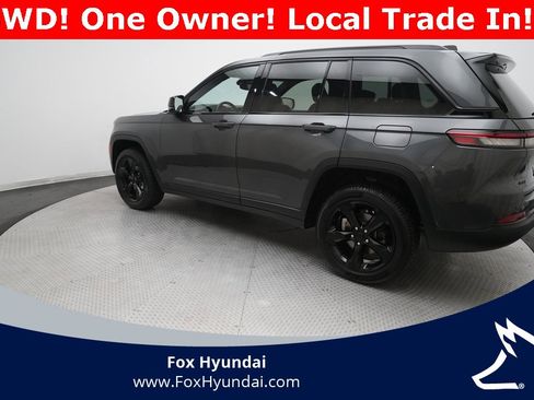 Used 2022 Jeep Grand Cherokee Altitude image 12