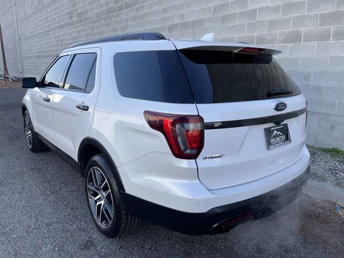 Used 2016 Ford Explorer Sport w/ Equipment Group 401A image 8