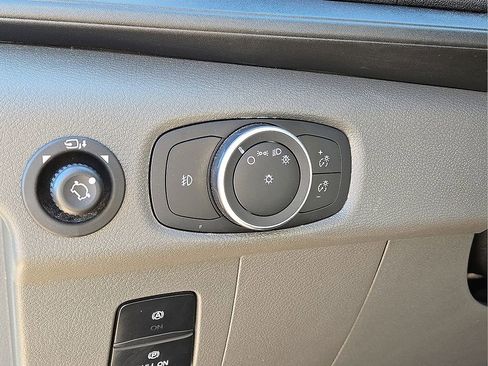 Used 2023 Ford Transit 350 XLT image 25