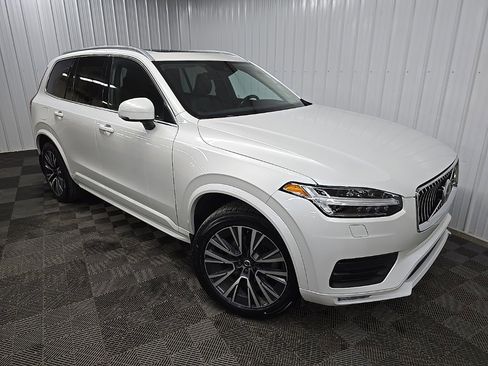 Used 2022 Volvo XC90 T6 Momentum w/ Climate Package image 7