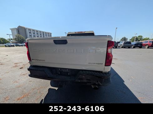 Used 2023 Chevrolet Silverado 2500 Custom w/ Custom Convenience Package AWD/4WD image 8