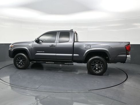 Used 2022 Toyota Tacoma SR5 image 2