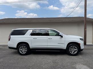 Used 2022 Chevrolet Suburban Premier w/ Premium Package AWD/4WD video 1