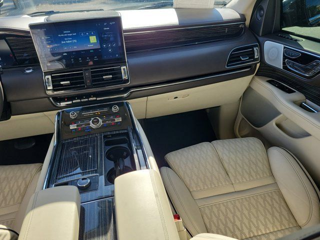 Used 2024 Lincoln Navigator Black Label AWD/4WD image 22