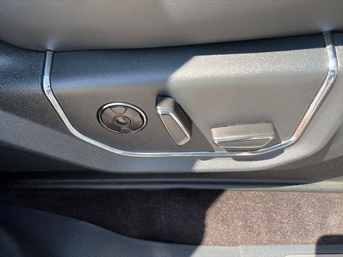 Used 2022 Ford Expedition Platinum AWD/4WD image 13