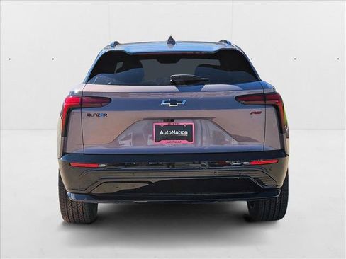 New 2025 Chevrolet Blazer EV RS image 8