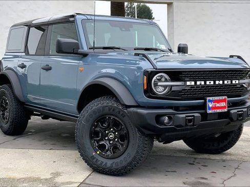 New 2025 Ford Bronco Badlands w/ Sasquatch Package image 2