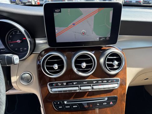 Used 2017 Mercedes-Benz GLC 300 4MATIC image 23