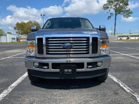 Used 2009 Ford F250 Lariat image 2