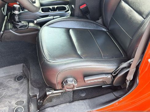 Used 2023 Jeep Gladiator Willys image 19