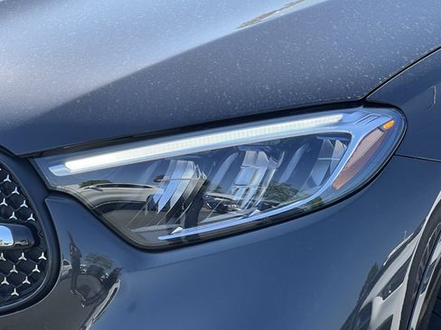 Used 2024 Mercedes-Benz GLC 300 4MATIC w/ AMG Line image 7