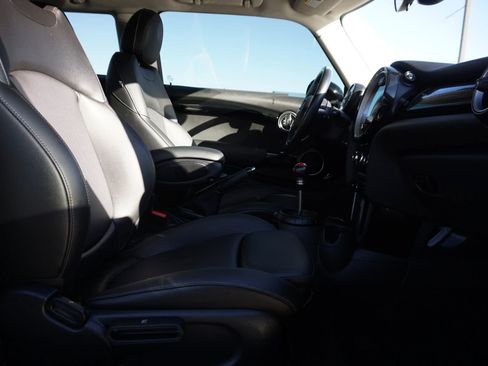 Used 2015 MINI Cooper S image 32